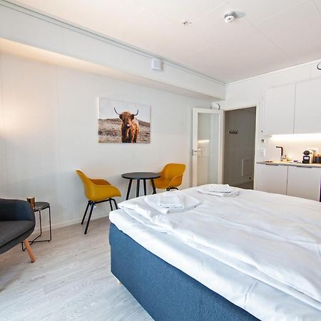 Stylish And Serviced Studio Apartment In Lofoten Svolvaer Exterior photo
